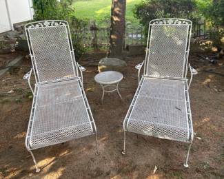Wrought Iron Lounge Chaise Chairs W/ Wheels
