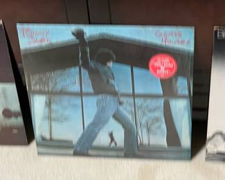 FANTASTIC Rock N Roll Album Collection (Kiss, Aerosmith, Rolling Stones, The Kinks, Journey, Foreigner, Queen, The Beatles, Men @ Work, Peter Frampton, Cheap Trick, & MUCH More!