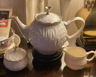 Lenox Teapot, Sugar, & Creamer Set