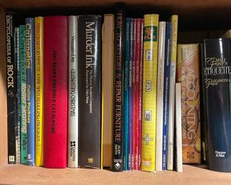 Large Library Of Books Collection W/ Art Books, Coffee Table Books, Novels, Mysteries, Crimes, Etc.