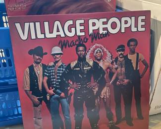 FANTASTIC Rock N Roll Album Collection (Kiss, Aerosmith, Rolling Stones, The Kinks, Journey, Foreigner, Queen, The Beatles, Men @ Work, Peter Frampton, Cheap Trick, & MUCH More!
