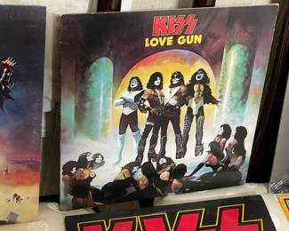 FANTASTIC Rock N Roll Album Collection (Kiss, Aerosmith, Rolling Stones, The Kinks, Journey, Foreigner, Queen, The Beatles, Men @ Work, Peter Frampton, Cheap Trick, & MUCH More!