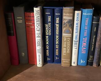 Large Library Of Books Collection W/ Art Books, Coffee Table Books, Novels, Mysteries, Crimes, Etc.