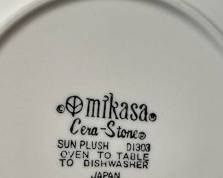 Vintage "Sun Plush" Daisy China Set By Mikasa