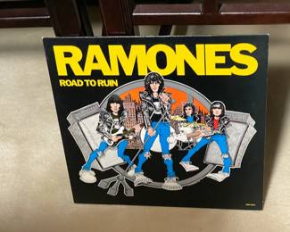 FANTASTIC Rock N Roll Album Collection (Kiss, Aerosmith, Rolling Stones, The Kinks, Journey, Foreigner, Queen, The Beatles, Men @ Work, Peter Frampton, Cheap Trick, & MUCH More!
