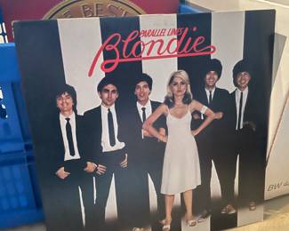 FANTASTIC Rock N Roll Album Collection (Kiss, Aerosmith, Rolling Stones, The Kinks, Journey, Foreigner, Queen, The Beatles, Men @ Work, Peter Frampton, Cheap Trick, & MUCH More!