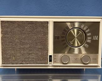 Vintage Zenith AM/FM Tube Radio Model S-64184