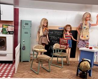 Deluxe Reading Kitchen Washer w/ Accessories, +
241 - 1963 & 1966 Barbie & Skipper Dolls, Scouting Theme & Classroom Scene w/ Locker, Desk, Globe, etc.