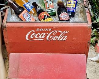 Vtg Metal Coca-Cola Cooler w/ 6-Vtg. Bottled Sodas