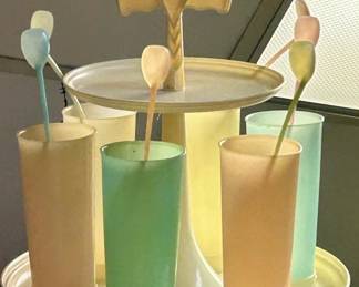 1950's Tupperware Caddy #503 w/ 6-Tumblers #107