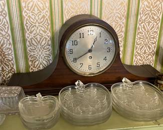 Wooden Mantle Clock