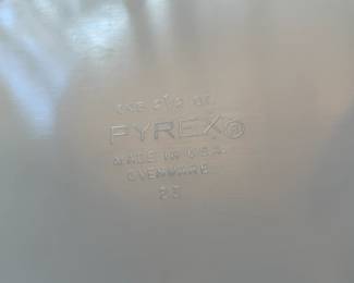 Pyrex Bowl W/ Lid
