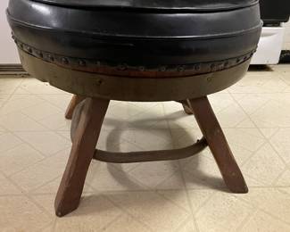 Vintage Mid-Century Modern Barrel Swivel Chair