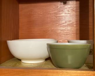 Pyrex Bowls