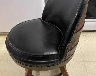 Vintage Mid-Century Modern Barrel Swivel Chair