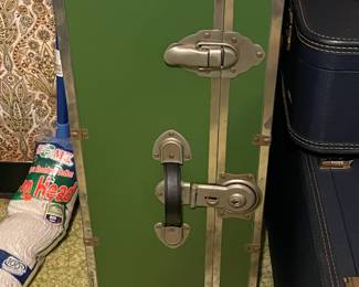 Green Trunk