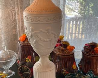 Vintage White Figural Table Lamp