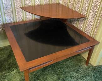 Vintage Mid-Century Modern 2 Tier Corner Table