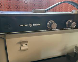 Portable General Electric Trimline 400 Solid State Stereo