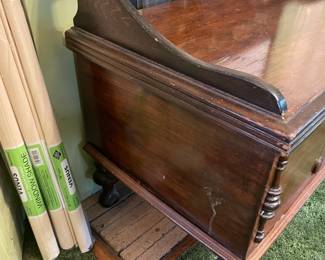 Wooden Lift Up Cedar Trunk