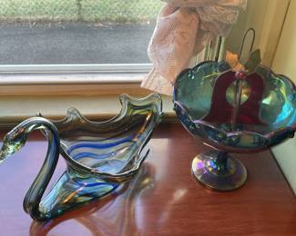 Art Glass Swan Candy Bowl