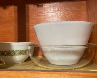 Pyrex Bowls