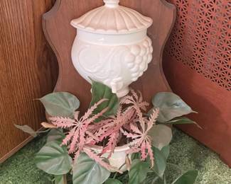 Wall Mounted Dispenser & Basin Hanging Decor