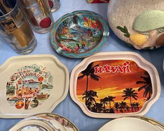 Vintage Hawaii Souvenir Trays
