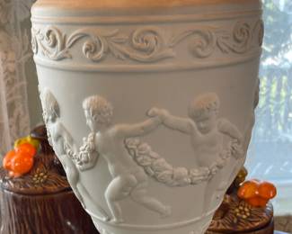 Vintage White Figural Table Lamp