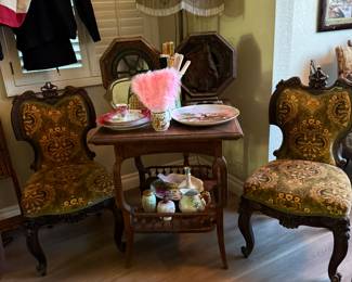 Pr of Vict style chairs & lamp