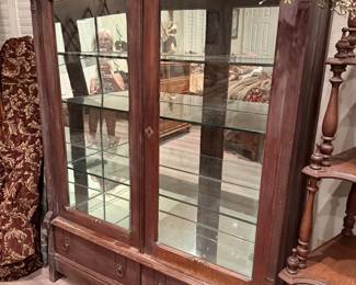 vict bookcase 