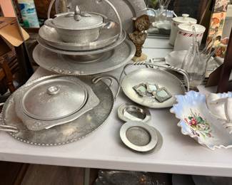 1920 Aluminum misc trays, bowls etc