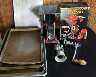 Spremipomodoro Sole I o And Baking Pans