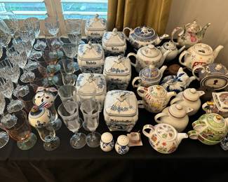 Sadler teapots, German canisters