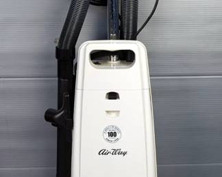Air-Way Centuri Classic Vacuum Cleaner, Powers On