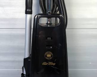 Air-Way Centuri Dog 'n Cat Vacuum Cleaner, Powers On