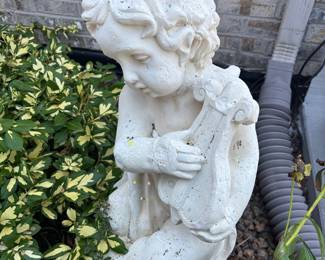 Yard statue 