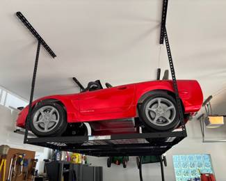 Nice child’s corvette power wheels 