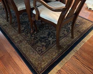 Nice rug house is spotless clean