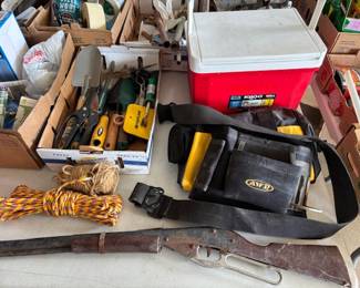 daisy bb gun, as is hand tools garden tools