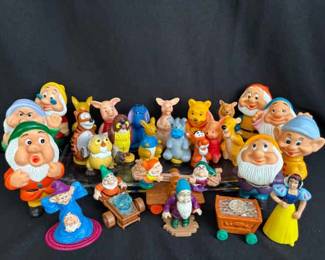 Disney Characters Plastic Figurines, Vintage Vinyl Snow White/Winnie The Pooh