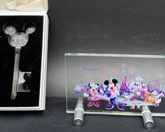 Arribas Disneyland Paris Collectibles * 2022 Key Numbered 167/1222 * 30th Anniversary Plaque *