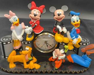 Disneyland Film Reel Clock * Mickey & Minnie Mouse, Donald & Daisy Duck, Goofy & Pluto