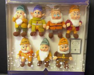 Disney The seven Dwarfs Treasures from the vault special edition Plush Figurines
