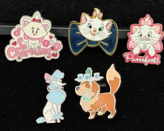 Disney’s Cats & Dogs Trading Pins * Aristocats Marie * Paris Resort & Hong Kong Disneyland Blue Bow