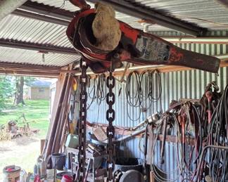 Chain engine hoist