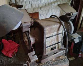 Bench grinder