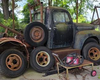 1951 Ford tow truck