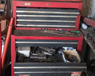 Upright toolbox