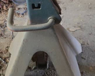 Jack stand